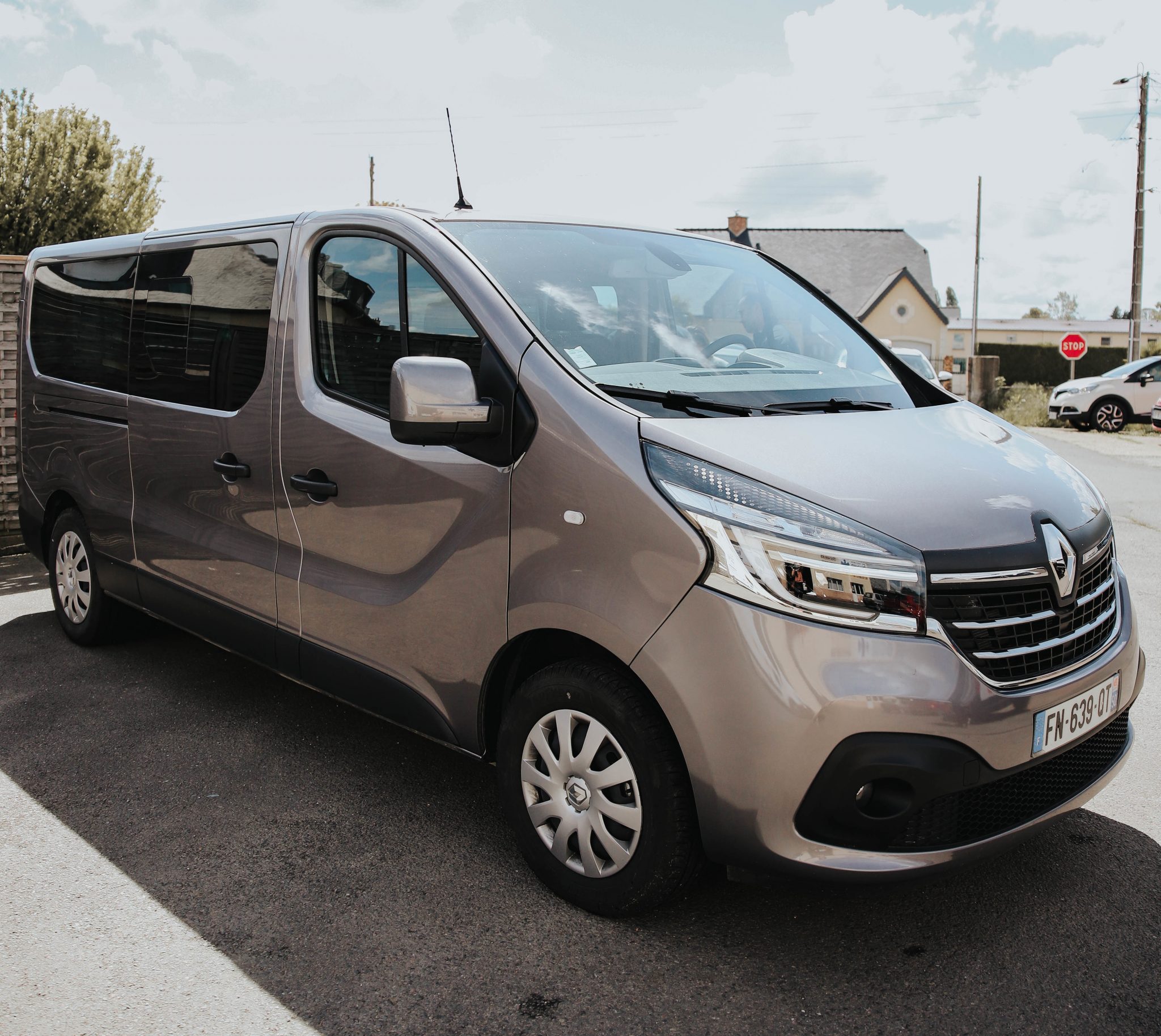 Микроавтобусы renault trafic